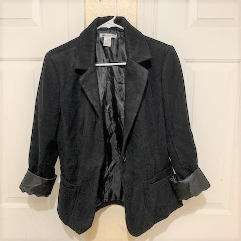 Richard Malcolm Black Women's Blazer.